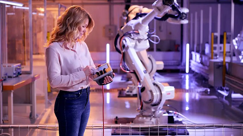 ABB发布新一代机器人控制平台OmniCore 技术投资超 1.7 亿美元