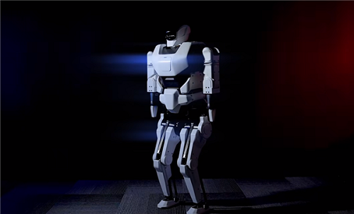 国内首款开源鸿蒙人形机器人夸父亮相WAIC 用上盘古大模型